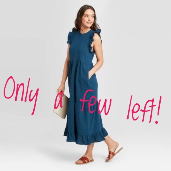 Universal Thread Dresses & Skirts - NEW Universal Thread Tiered Ruffle Dress Blue